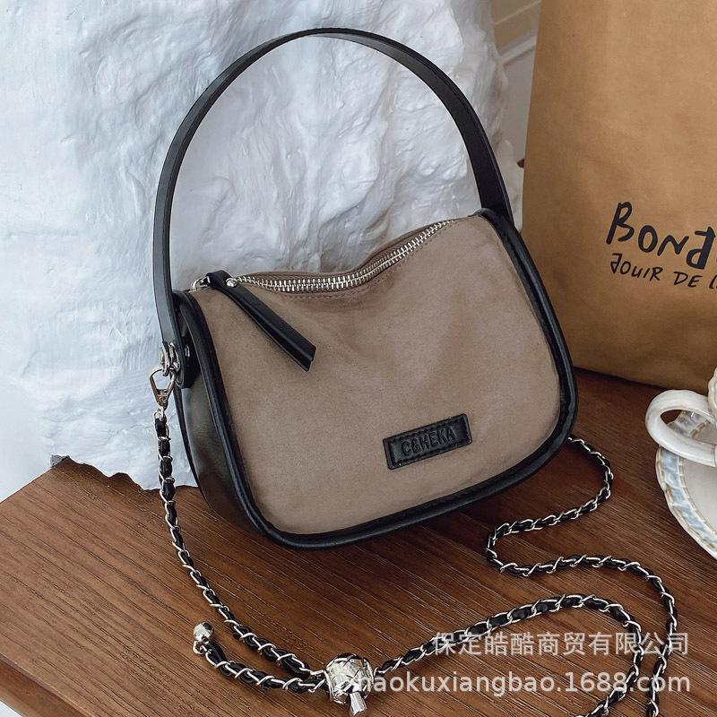 2025 New Niche Fashion Popular Small Bag Women's Fashion Versatile Shoulder Messenger Bag Texture Chain Small Square Bag
