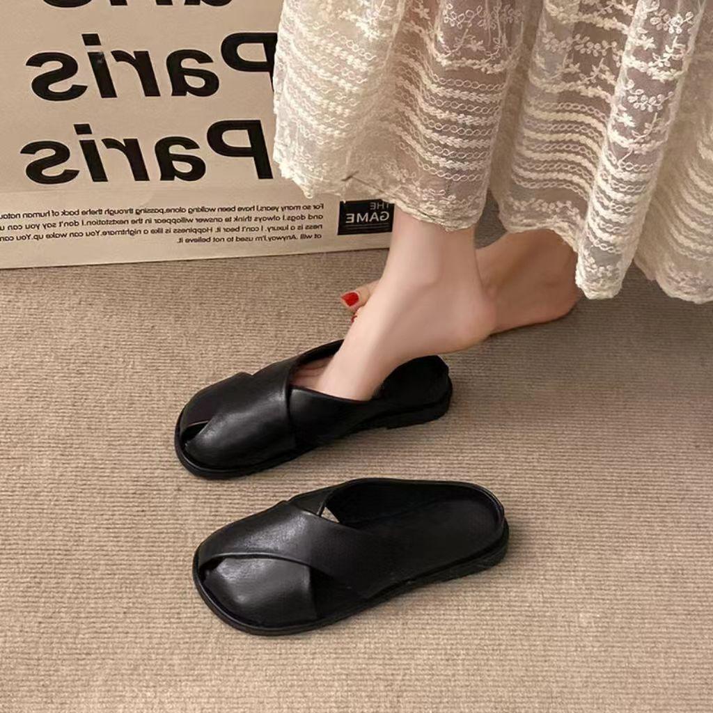 Women's 2025 Summer-Autumn Non-slip Low Heel Half Slippers: Versatile Beach Sandals