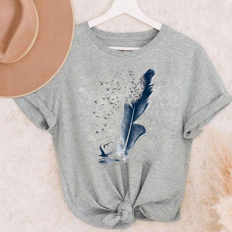 

Перо акварельный стиль тренд 90-х годов женская женская футболка с принтом модная футболка женская футболка с коротким рукавом графические футболки