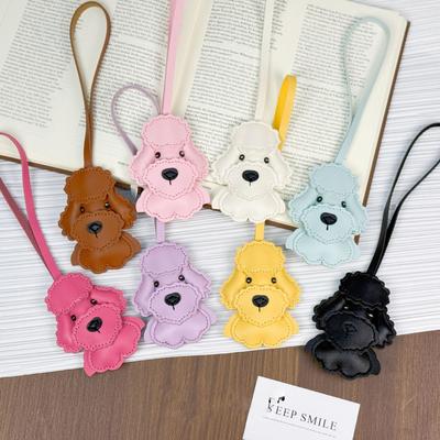 Trendiger niedlicher Kawaii-Cartoon Leder Pudel Hund Taschenanhänger Anhänger Schlüsselanhänger Tier Rucksack Handtasche Dekoration Anhänger für Frauen Männer