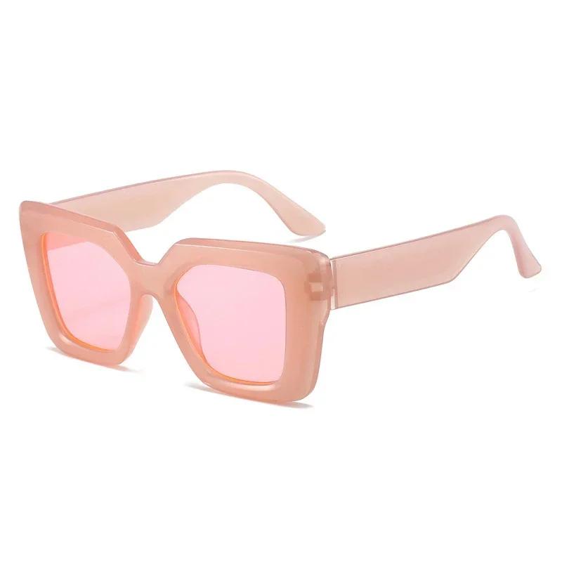 Trendy Unisex Large Frame Sunglasses Fashion Box Multi Color Shades International Style Eyewear for Men Women