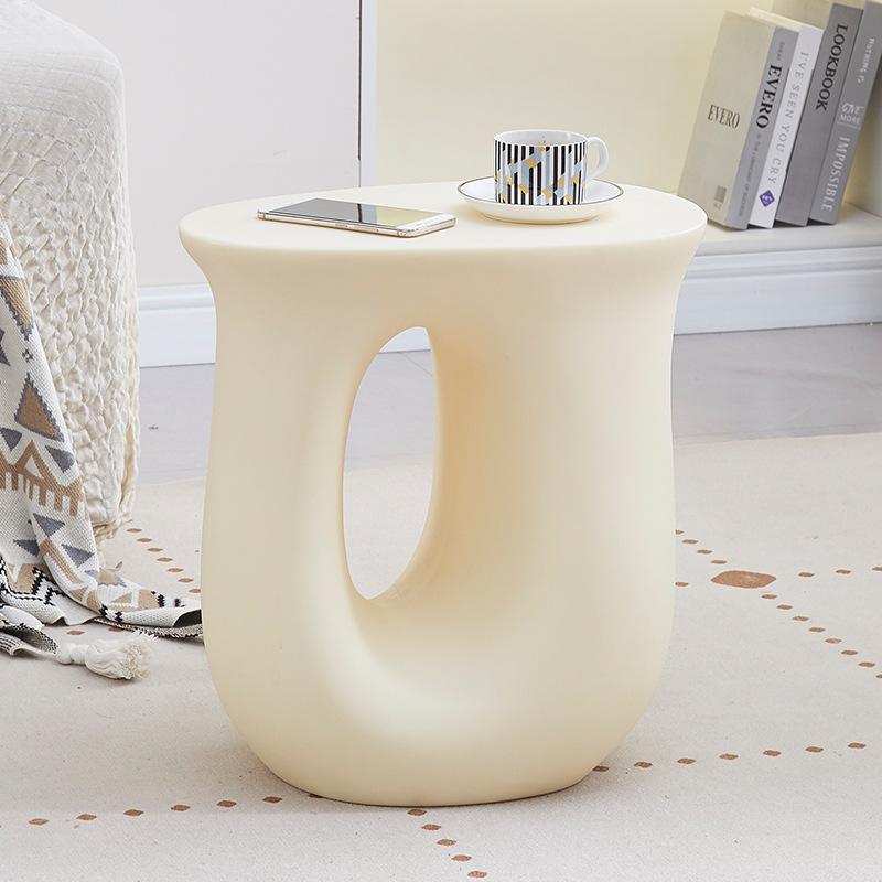 Nordic Coffee Tables Small Side Table Decoration Accessories Cute U-shapped Design Portable Living Room Furniture Self-contained