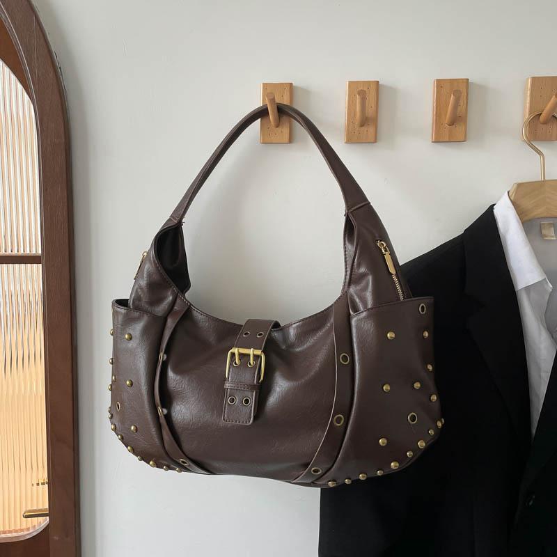 Designer Half Moon Shoulder Bag Women Punk Style Rivet motorcycle Bag French Style Female Commuting Underarm Handbag Big Tote