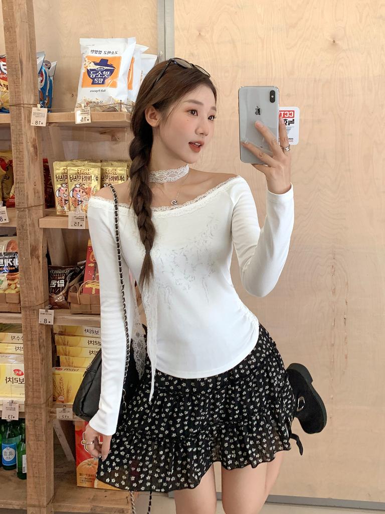 Lace Edge Slanted Shoulder Off-the-shoulder Long-sleeved T-shirt Women's Early Autumn New Pleated Waist and Thin Spice Girl Temperament Top