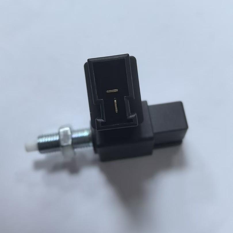 Compatible Brake Light Switch 9381026000, 938101C100