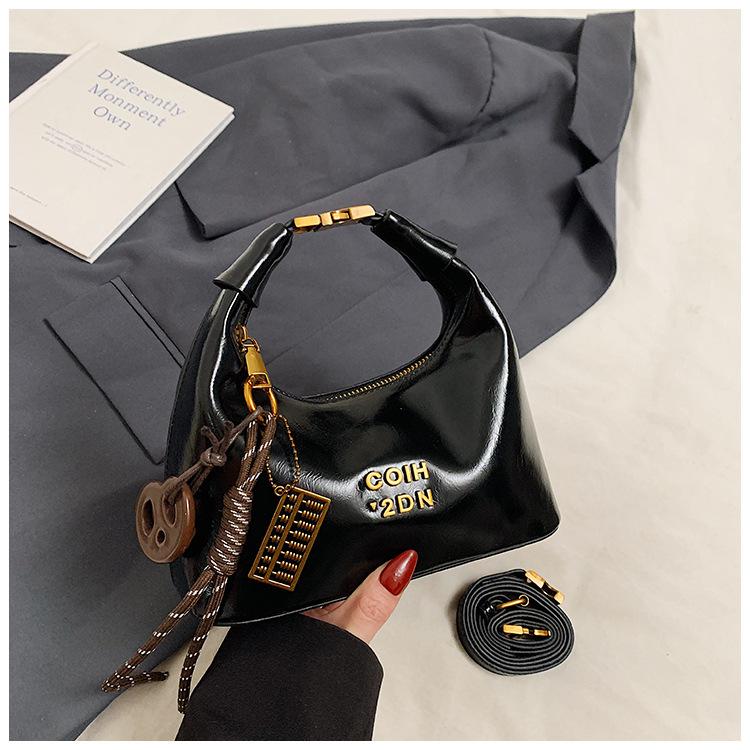 Simple and Fashionable Shoulder Bag Women's Autumn and Winter New Niche Trend High-end Casual Versatile Messenger Bag