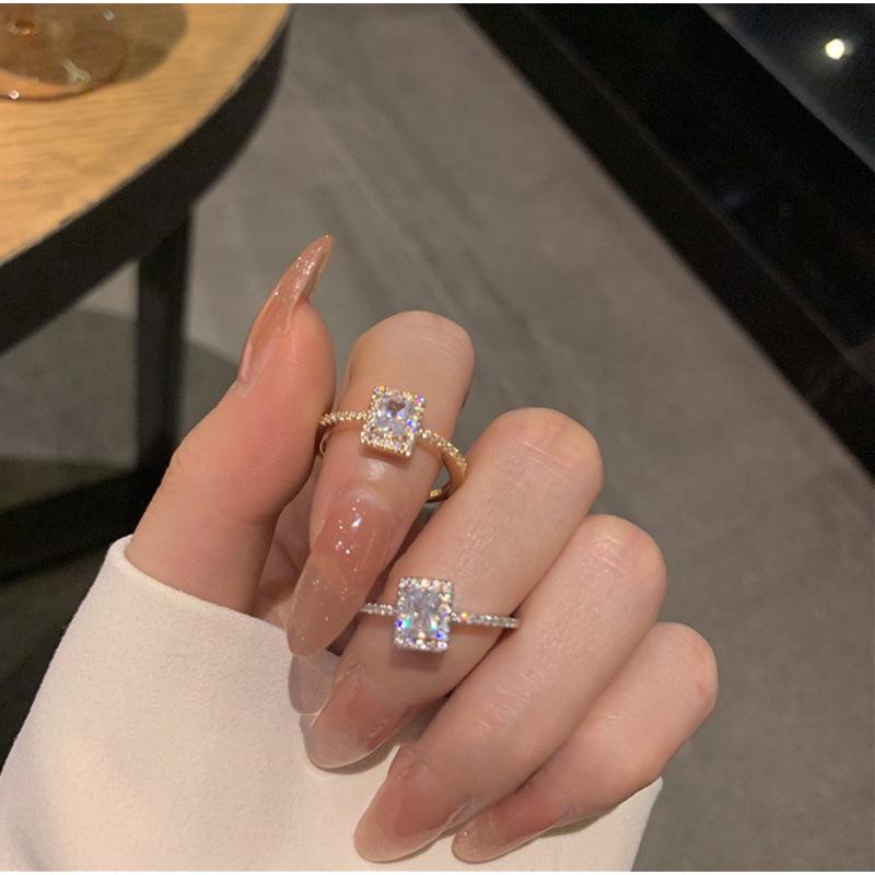 South Korea Dongdaemun Zirconia Square Diamond Openable Ring - Elegant Niche Design