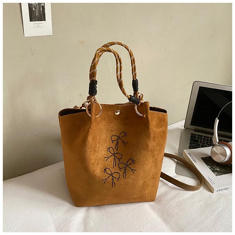 

2025 autumn new national style simple bag high value shoulder bag fashionable casual new Chinese messenger women s bag bag