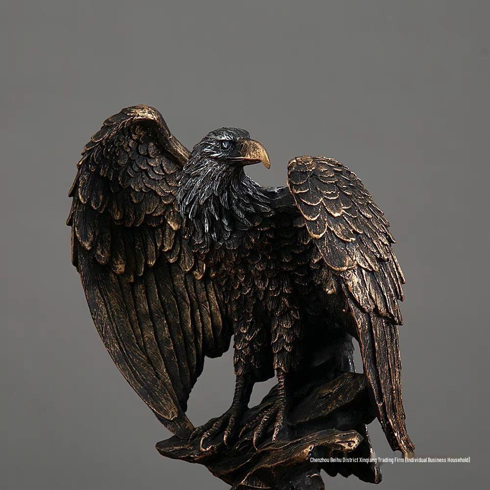 Hochwertiges Adler-Greif-Harzornament mit ausgebreiteten Flügeln für Büro oder Wohnzimmer.