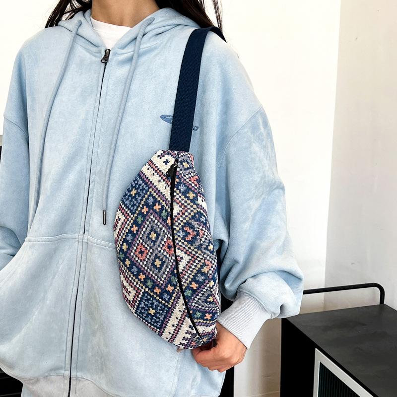Trend fashion messenger bag autumn and winter new niche casual shoulder bag retro ethnic style dumpling bag women