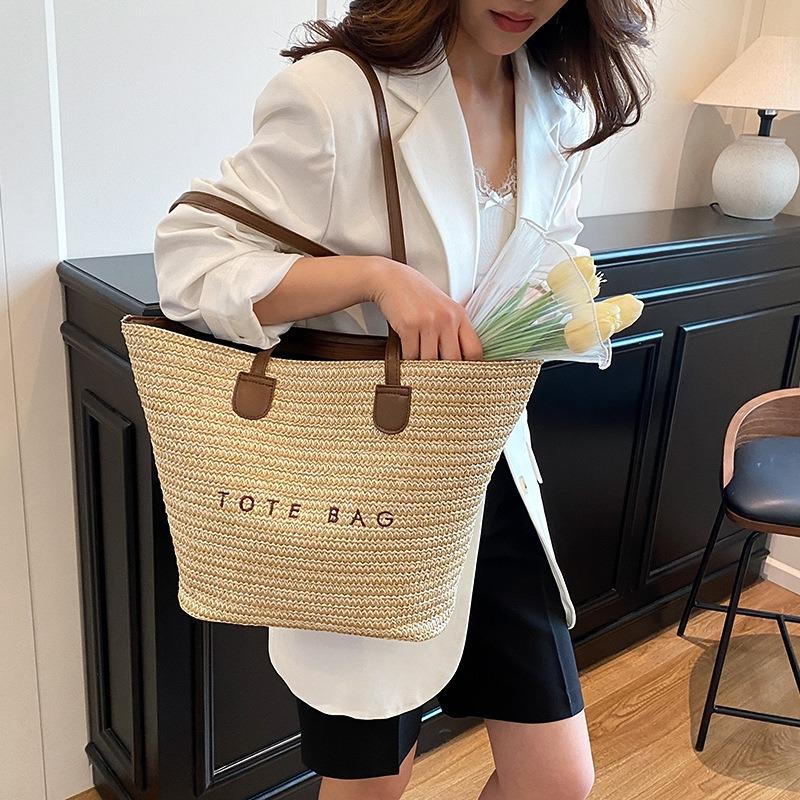 Large capacity straw bag new popular seaside vacation shoulder bag woven beach tote bag