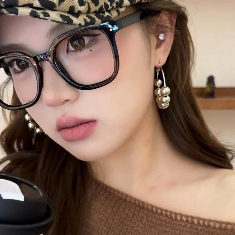 New Personality Exaggerated Geometric Circle Earrings Women, Niche Design High-end Temperament Earrings Internet Celebrity Earrings