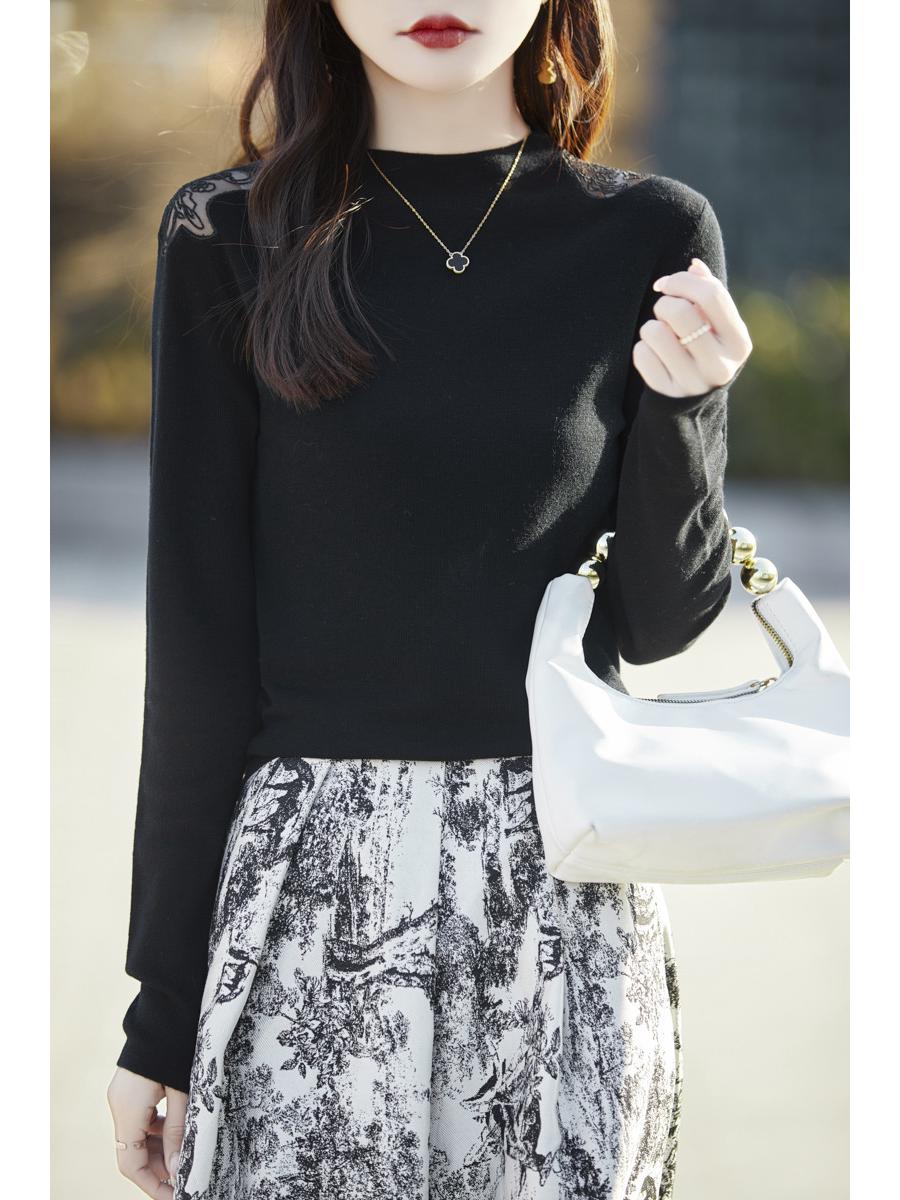 

Женский пуловер из шерстяного трикотажа с полувысоким воротником и кружевными плечами Large