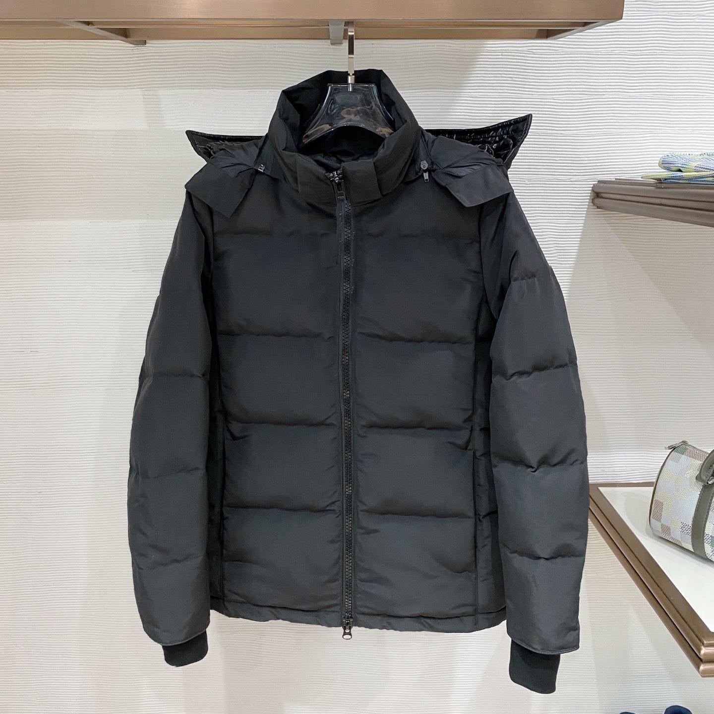 Chelsea Whitehouse Women`s Canadian Goose Down