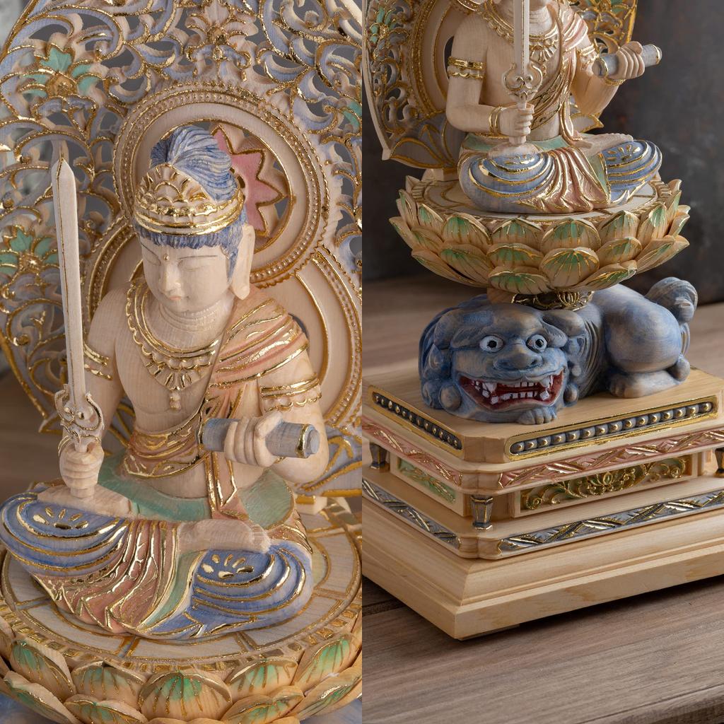 Sitzender Manjusri Bodhisattva Holz Zypressenholz mit leichtem Gold Schutzgottheit der Chinesen für diejenigen, die im Jahr des Hasen geboren sind Bosatsu Statue,