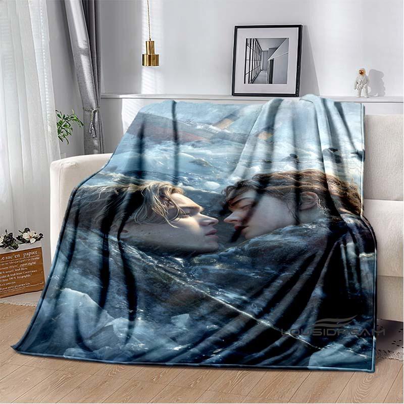 (Titanic) Flannel Blankets Are Suitable for Bedrooms, Living Rooms, Beds, Camping, Picnics, Offices, and Other Places.