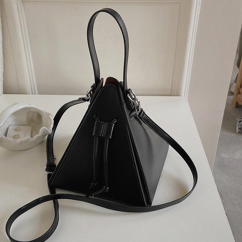 Niche Designer Bag Women 2025 New Candy Color Triangle Bag Messenger Bag Personalized Hand Bag