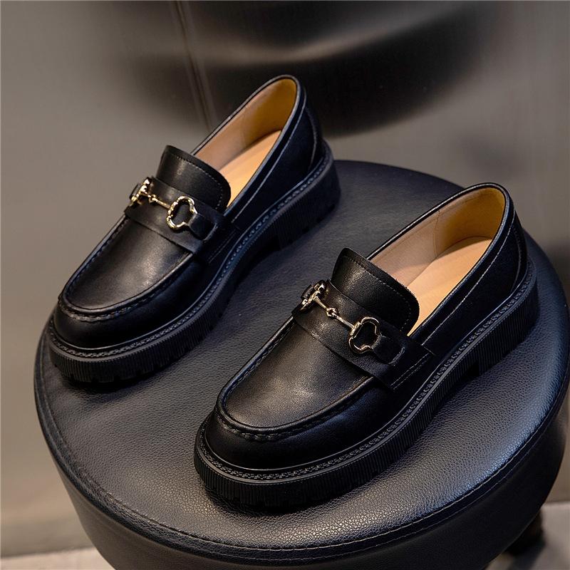 

Интернет знаменитости обувь осень 2025 новые кожаные маленькие кожаные туфли женские на платформе толстый каблук спортивные и повседневные одинарные туфли для увеличения высоты 35 чёрный