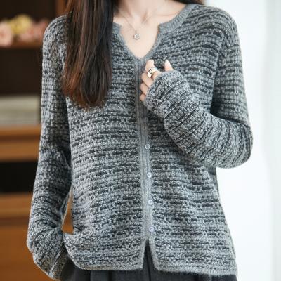 Kurzer Mantel, Damen Rundhalsausschnitt, Halber V-Ausschnitt, Neuer Frühjahrs- und Herbststil, Grob gestrickter Pullover mit Blumenmuster
