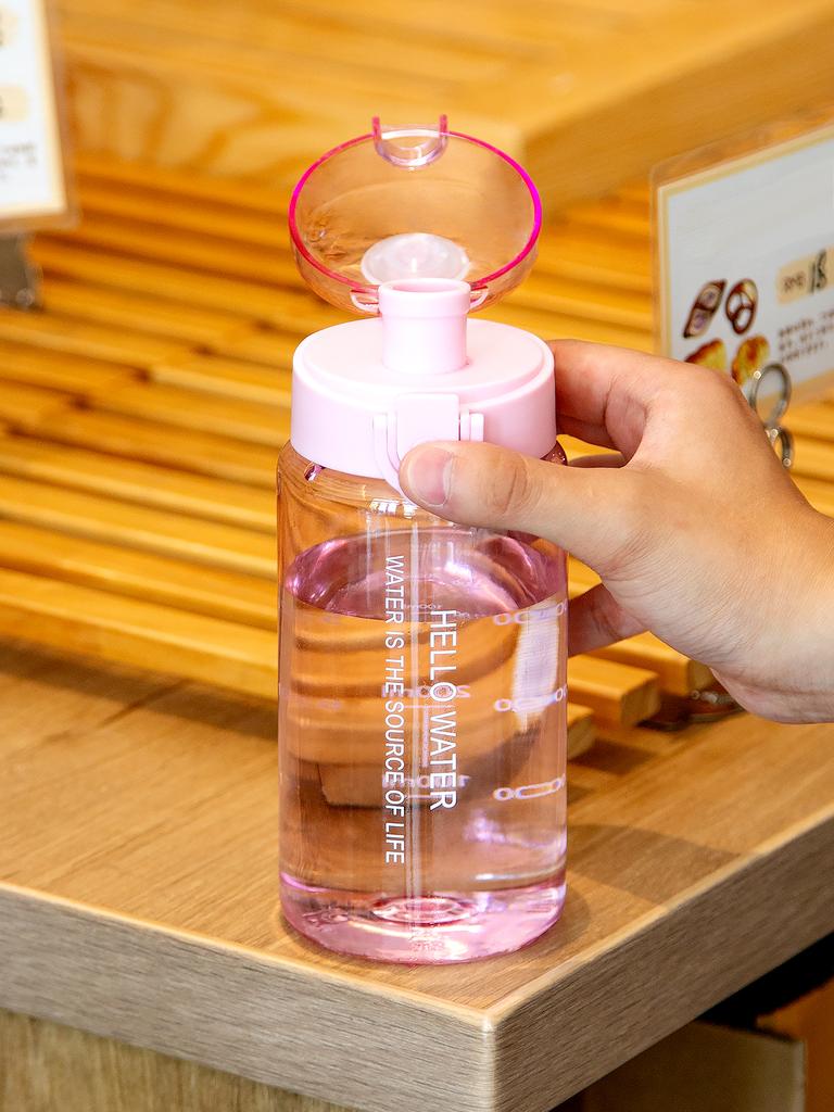 550ml Plastic Water Bottle Portable Sports Cup With Anti Drop Rope Outdoor Water Container Color Transparent Cute Straw Cup