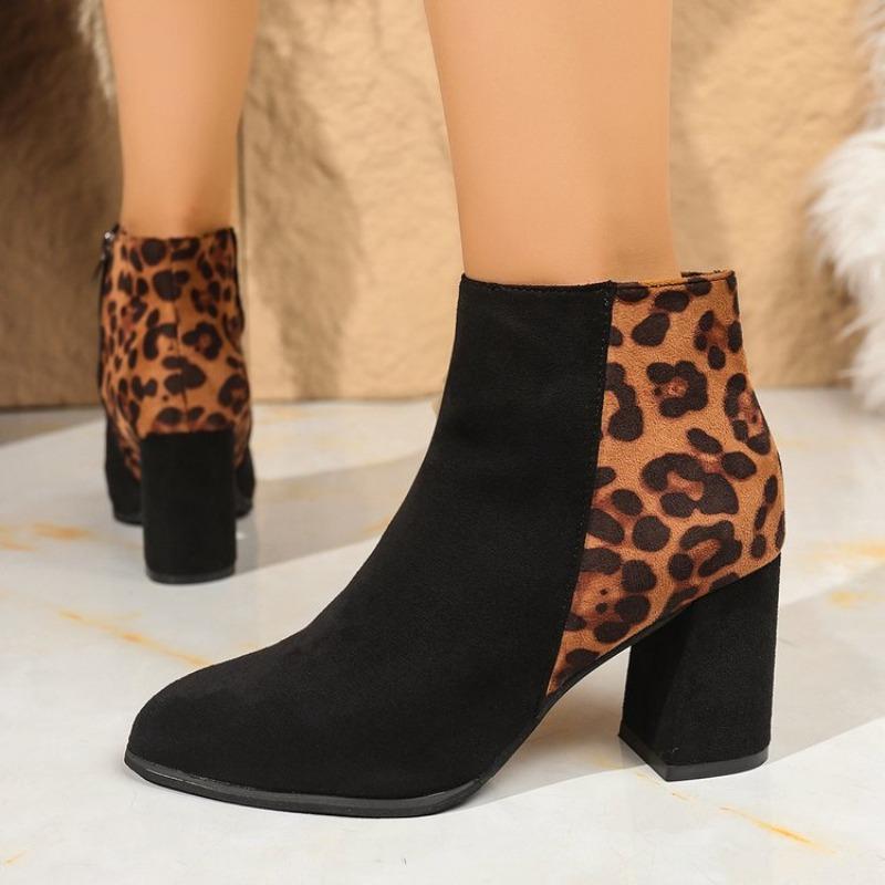 Stivaletti da Donna Taglie Forti con Stampa Leopardo, Scarpe Stile Martin con Tacco Basso e Zip Laterale