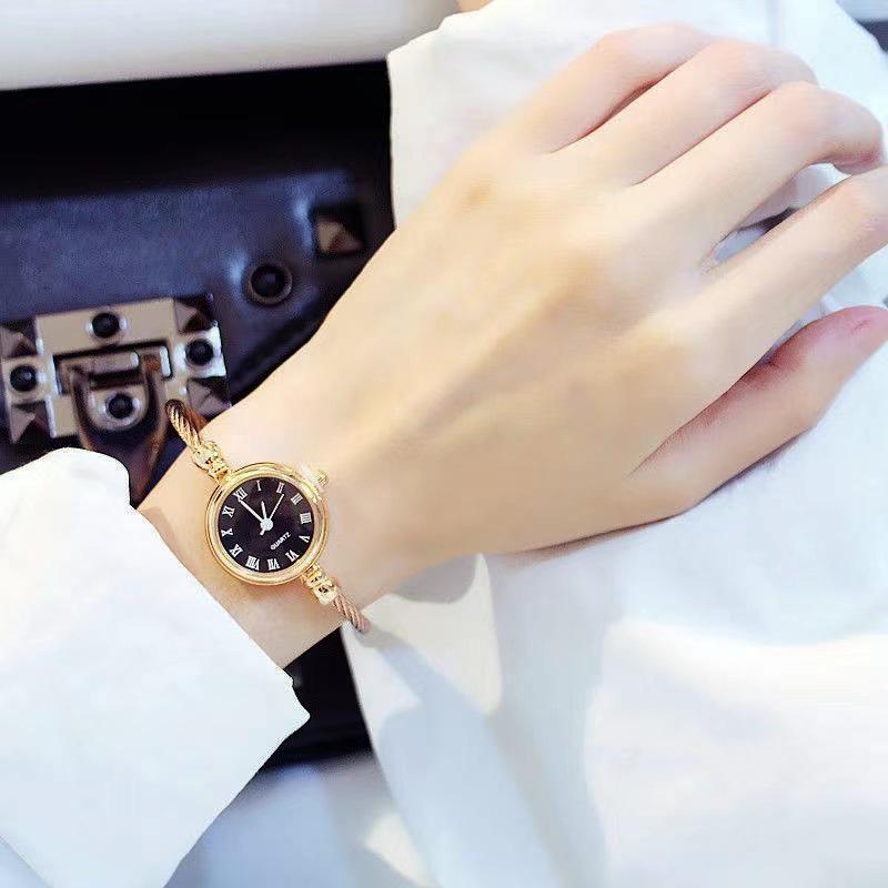 Women's Open Bangle Quartz Watch: Elegant and Simple Design