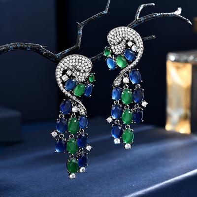 Pendientes exagerados de moda para la industria pesada con borlas de circonitas de colores microincrustadas y personalidad de lujo ligera.