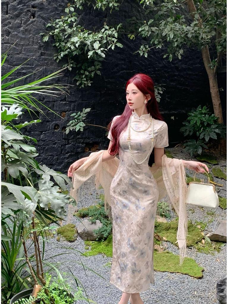 Blue Jacquard Cheongsam: Modern Chinese Cold Sense Dress