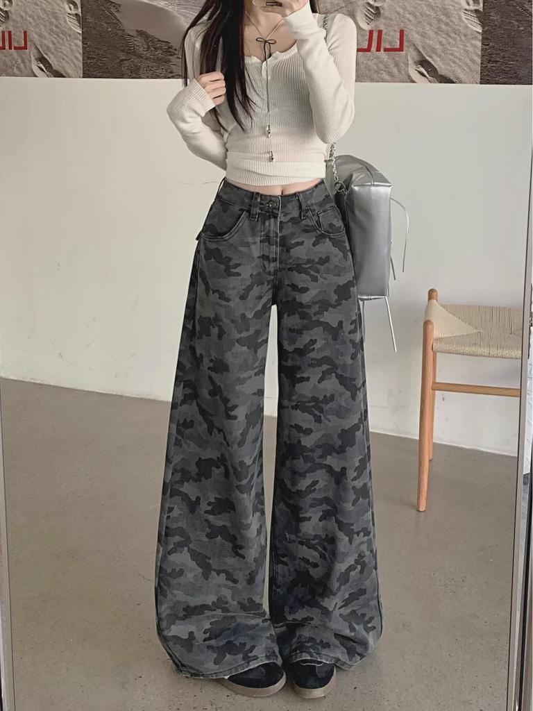 Damen Winterjeans mit hoher Taille und weitem Bein in Camouflage