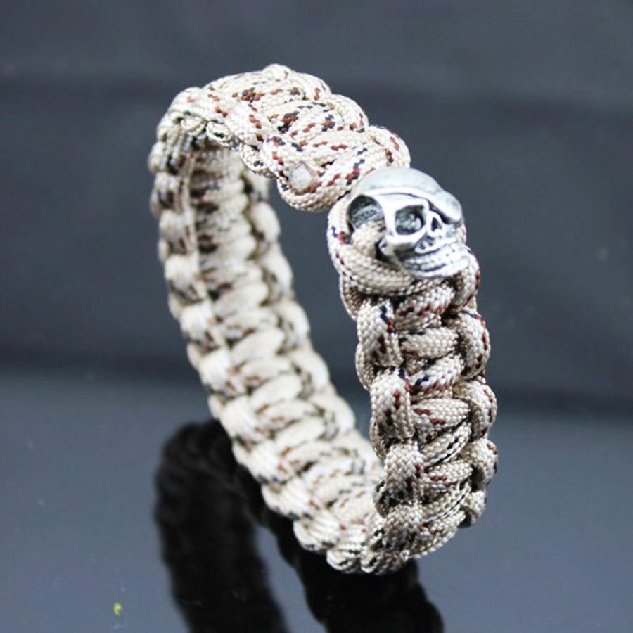 Braccialetti Bangle di Sopravvivenza in Paracord da Esterno Uomo Tono Argento Braccialetto da Polso con Corda Teschio Campeggio Escursionismo Braccialetto con Fibbia di Emergenza Gioielli