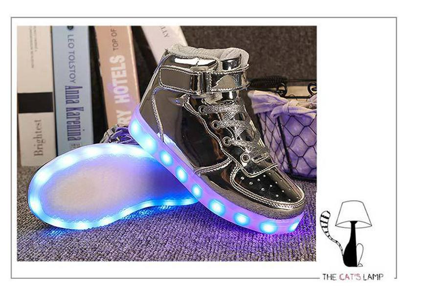 Scarpe da Skateboard High-Top con Luci e Ricarica USB: Taglie alla moda per Genitori-Figli, Coppie e Uomini