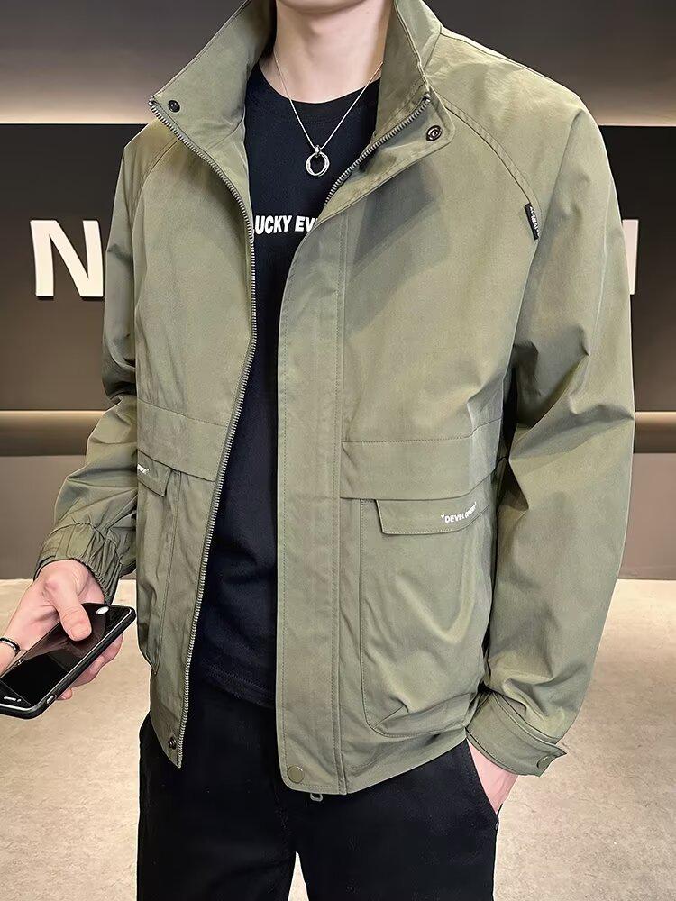 

Повседневная мужская куртка со стойкой 2024: Модное, универсальное, ветрозащитное уличное пальто для молодежи на весну/осень XL зелёный