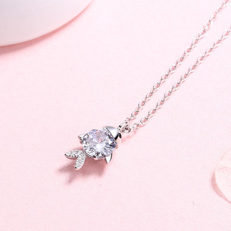 The rest of your life has your necklace with diamonds, creative collarbone chain, niche design, light luxury fashion pendant, women