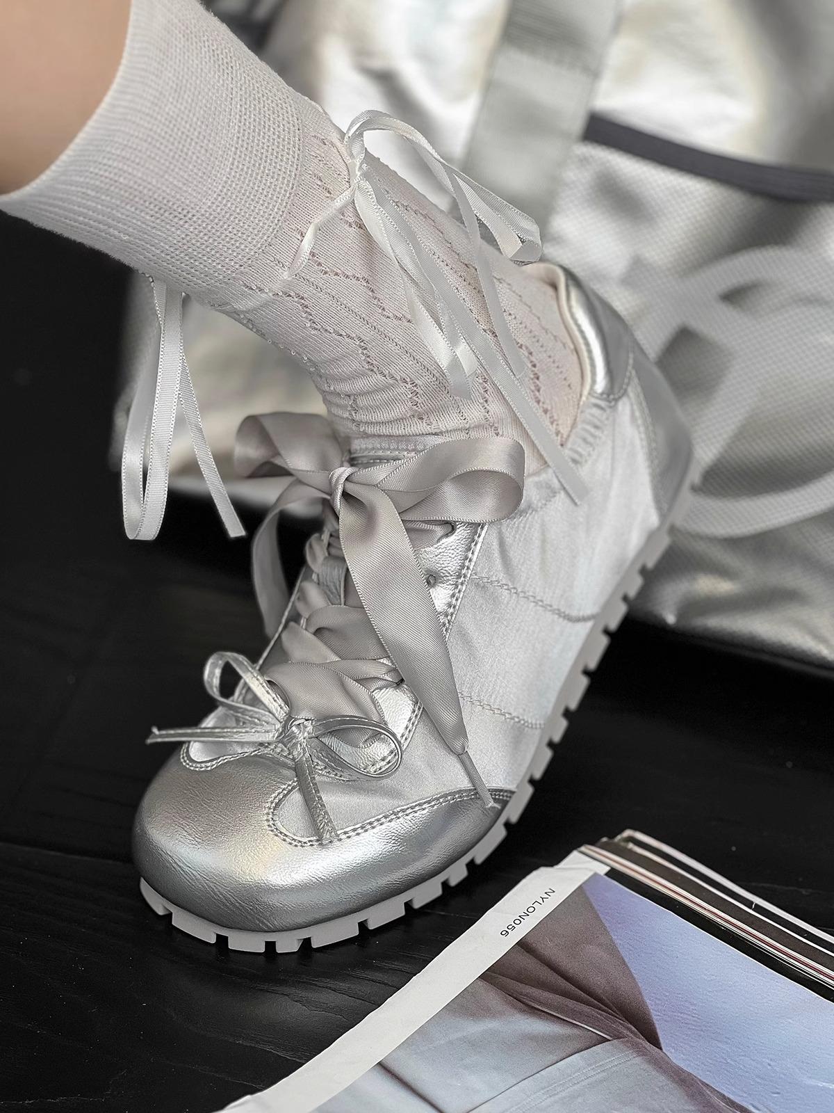 

Мятные балетки Mambo~ 2025 Весна и Осень Новые Спортивные Повседневные Дышащие Тренировочные Маленькие Белые Туфли Женские 40 серебряный