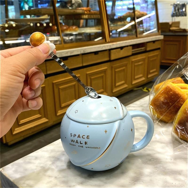 400ML Novelty Space Mug Space Themed Water Cup Astronaut Coffee Cup Ceramic Material Perfect for Water Milk Beverages