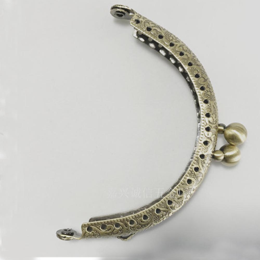 8,5 cm Metalowa Ramka Portmonetki na Monety Zapięcie typu Kiss Clasp do Torebki Kopertówki Uchwyt Akcesoria do Torebek Kolor Czerwonego Brązu Metalowe Elementy do Torebek