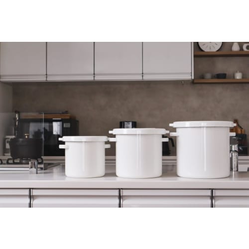 Nodahoro Enamel Round Storage Container, 21cm, with Sealable Lid, for Miso, Rice, Umeboshi, and Rice Bran Pickles, Made In Japan, WRS-21