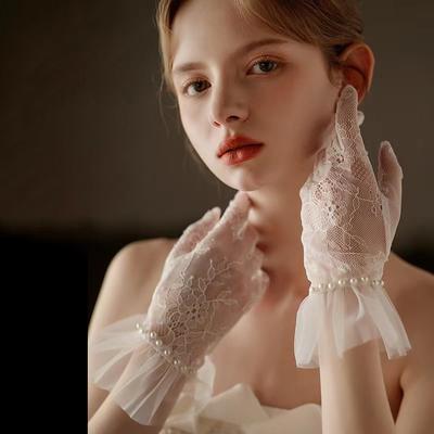 1 Paar Exquisite Kurze Handschuhe Hochzeit Braut Weiß Spitze Perlen Rüschenkante Damen Damen Braut Brautjungfer Finger Hochzeitsdekorationen