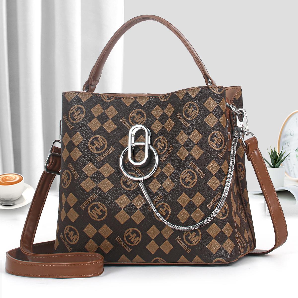 

Сумка пу ведро женская 2025 новая трендовая модная полиэстеровая сумка большой вместимости на плечо сумка-мессенджер женская сумка