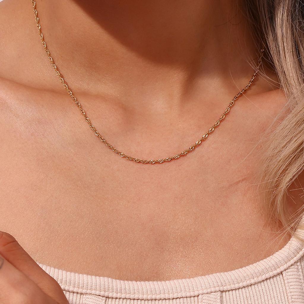 Exquisite Gold Plated Stainless Steel Thin Chain Necklace for Women Simple Style Clavicle Chain Female Zircon