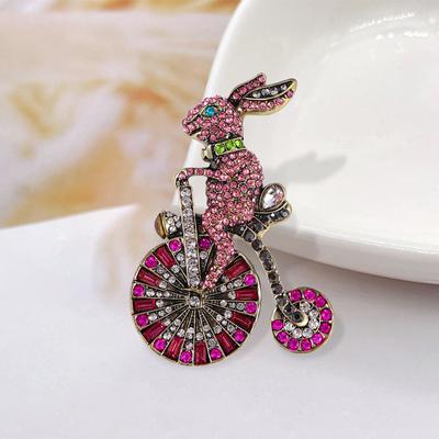 Pink Cute Medieval Animal Brooch Creative Diamond-Encrusted Rabbit Cycling Pin Suit Corsage