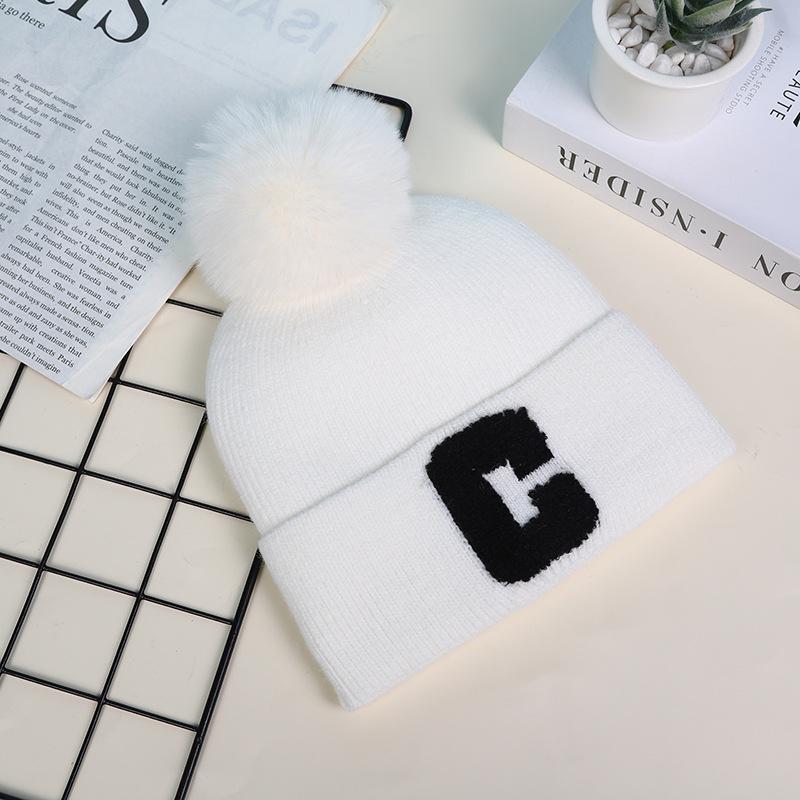 1pc Women's Winter Pompom Beanie Hat,Warm and Cozy Knit Hat Fleece Lining Skull Caps for Women,suitable for Outdoor Activities