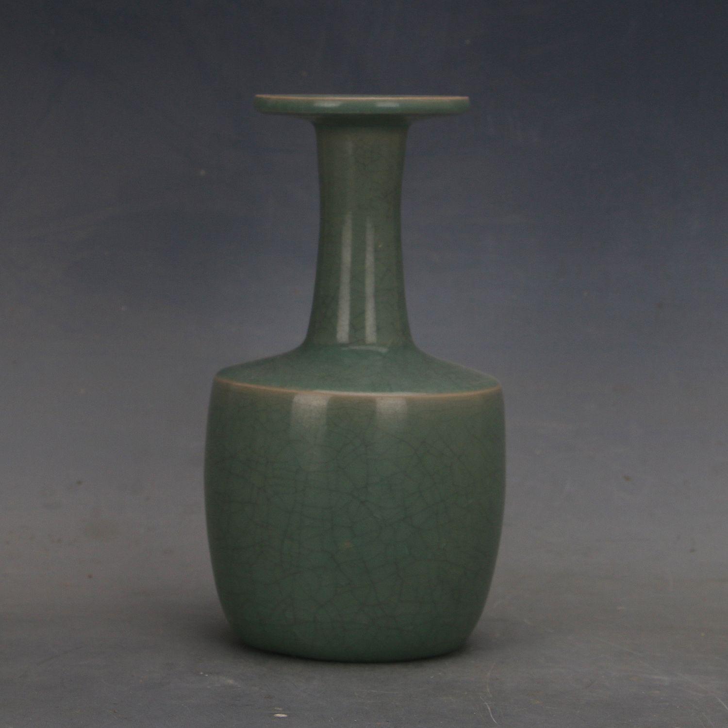 Song Dynasty Style Ru Kiln Celadon Vase with Ice Crack Design - Imitation Antique Porcelain Collection