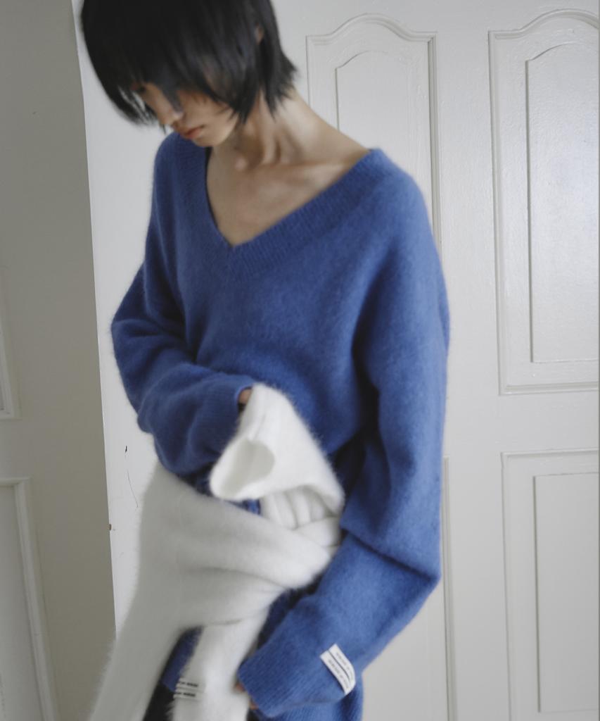 Mosyupamosyu Loose Fit Angora V-Neck Knit [Blue]