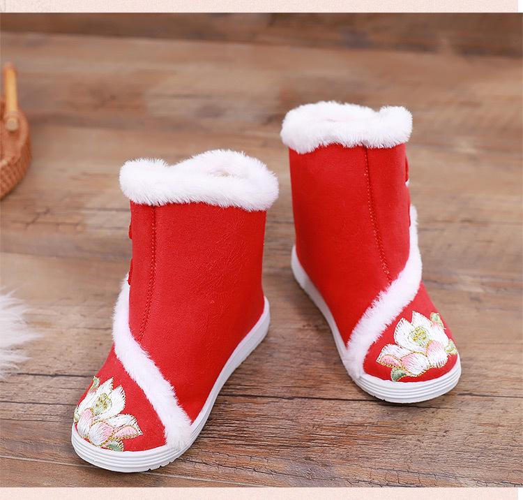 Embroidered Girls' Hanfu Winter Boots: Velvet-Lined Chinese Style New Year Shoes