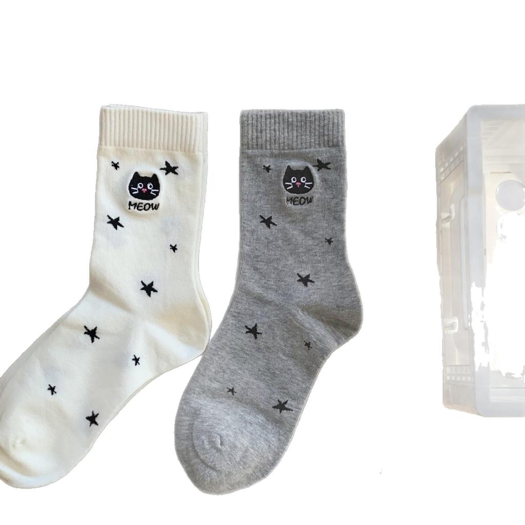 Versatile Grey Cartoon Cat Embroidery Mid-calf Socks: Breathable & Seamless for Autumn/Winter