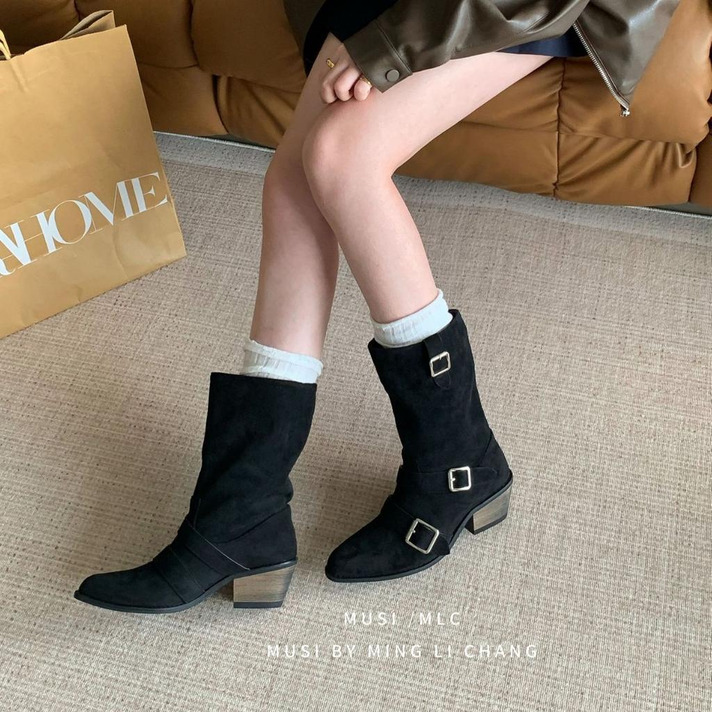2025 Korean Version of the New Niche Design Retro French Short Boots Small Square Head Western Boots Suede Medium Boots Women's Boots