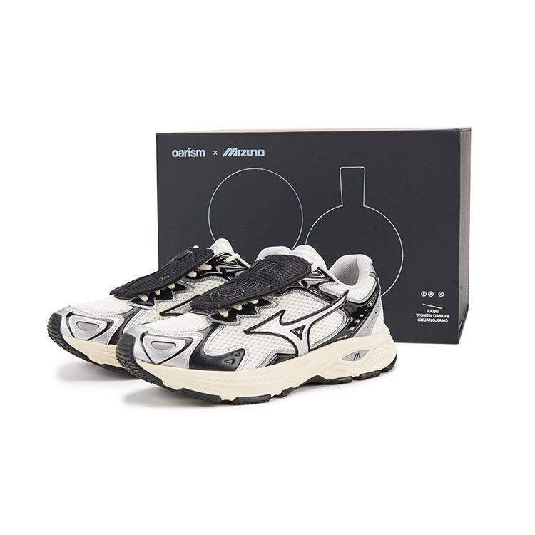 Chaussures de course Mizuno Racer S Unisexes Basses Beige Abricot/Noir/Argent 36
