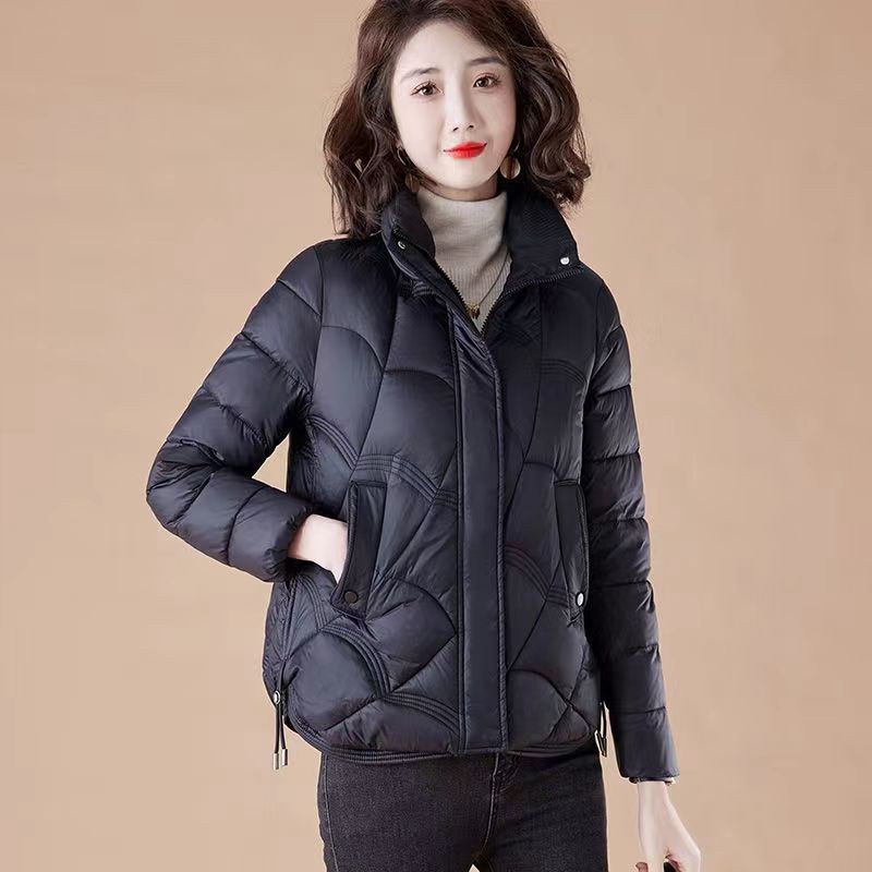 

Женская короткая пуховая хлопковая одежда, зимняя одежда, новая хлопковая одежда, маленькие модные и легкие маленькие хлопковые куртки XXXL-140-77.5 kg