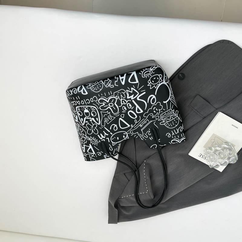 

Graffiti Portable Tote Bag Women s Autumn and Winter New Casual Shoulder Bag Large Capacity Underarm Bag Crossbody